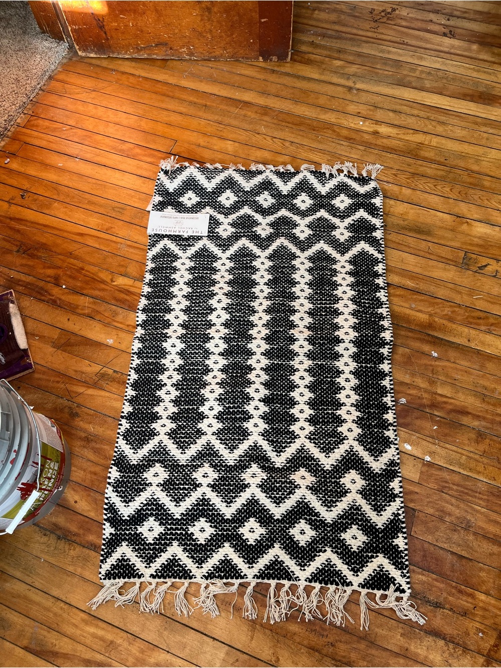Black and White Farmhouse Rug